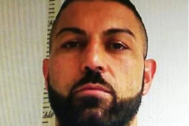 Ovo je Rade koji je nasankao 7 italijanskih policajaca: Naterao sina da glumi da je bolestan, pa pobegao sa robije