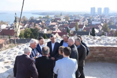 (FOTO) Ministar finansija posetio rekonstruisan Gardoš, kako su građani želeli