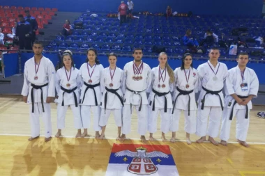 13 medalja na WKC prvenstvu: Karatisti iz Beograda šampioni sveta