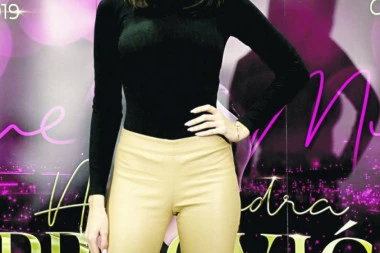 (FOTO) Pašće vam vilice! Aleksandru Prijović već svi znate, a evo kako izgleda njena majka!