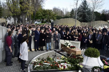 GENIJE SAHRANJEN U ALEJI ZASLUŽNIH GRAĐANA! Mihajlov otac: Ovaj svet je bio tesan za tebe!