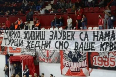 (VIDEO) Gospodski potez iz Grčke: Navijači Olimpijakosa odali počast Marku Ivkoviću!