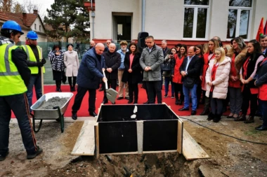 (FOTO) Palma položio kamen temeljac za nov vrtić u Jagodini