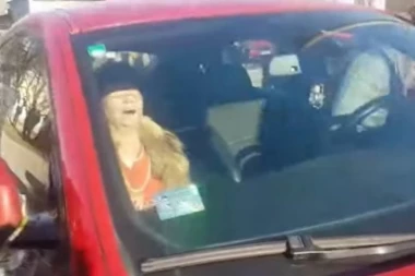 Bogdanina baka nije mogla da sakrije sreću na licu, a onda prelomila: Dete treba da se zove Željko po ARKANU!