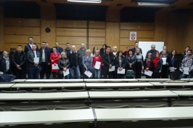 Opština Stara Pazova pomaže preduzetništvo: Pomoć dobilo sto privrednika