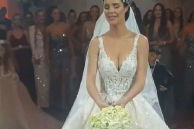 Ona je sledeća: Bogdana bacila bidermajer, uhvatila ga gošća sa strane Ražnatovića!