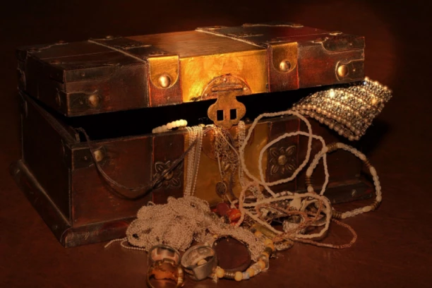 U Poljskoj pronađeno NACISTIČKO BLAGO vredno stotine miliona evra (VIDEO)