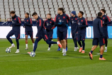 (FOTO, SASTAV) Bajern sa promenjenim veznim redom i neverovatnom ofanzivom na Zvezdu!