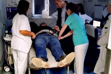 Lončar stigao u Urgentni centar! Evo u kakvom je stanju pretučeni član Gradskog veća