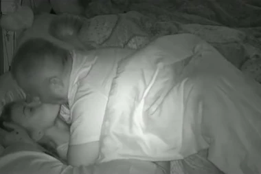 (VIDEO 18+) Bambusao je kao lud: Žabac razvalio Milijanu pred Milojkom!