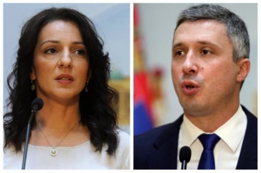 OPOZICIONA SAPUNICA BEZ KRAJA: Dveri napale Mariniku zbog s*ksa