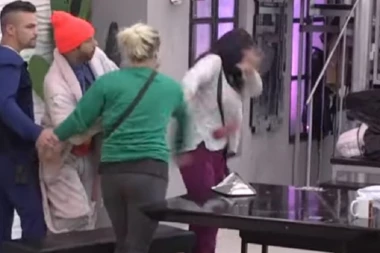 HITNA DISKVALIFIKACIJA i TUŽBA? Vređa na nacionalnoj osnovi: ONA JE POLUROMKINJA!