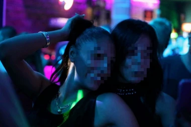 Detalji hapšenja fatalnih mafijašica iz Aleksinca: Zelenašica mu očitavala struju, pa rešila da ga reketira!