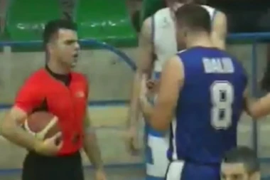 (VIDEO) Albanac brutalno pretukao sudiju, pa završio u zatvoru!