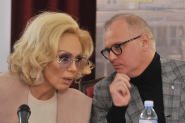 Vesić o besplatnim nastupima za praznike: Očekuje nas 700 sati programa