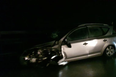 ŽESTOK SUDAR U VOJVODE STEPE: Pričinjena ozbiljna materijalna šteta!