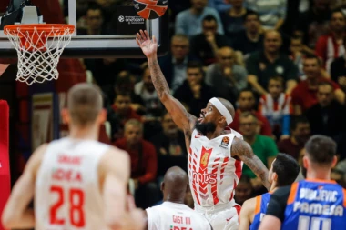 Zvezda posle infarkt zavšnice srušila Valensiju: Braun trojkom uz zvuk sirene za eksploziju u "Pioniru"!