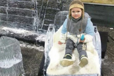Ledena skulptura od 700 kilograma usmrtila dečaka (2) iz Srbije: Luksemburški mediji svalili krivicu na dete - on je gurnuo!