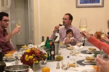 (FOTO, VIDEO) U američkoj ambasadi u Srbiji proslavljen Dan zahvalnosti