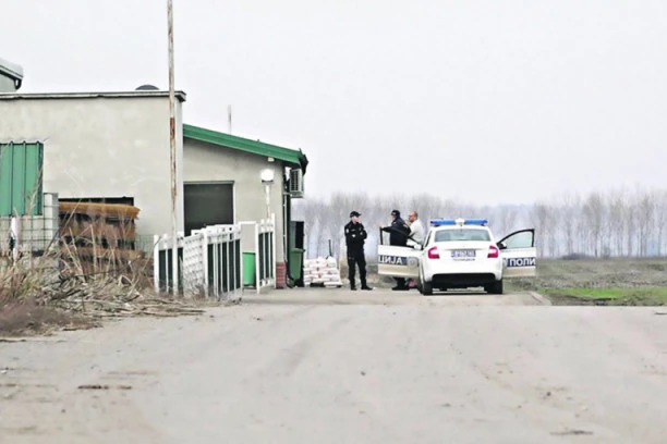 DRŽALI NAS BEZ VODE I HRANE: Svedok u slučaju Jovanjica optužio policajce za brutalnost i pretnje