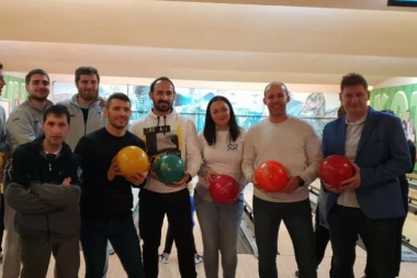 (FOTO) Štefanek podržao akciju podrške osobama sa autizmom