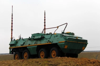 Naš sused se naoružava: 150 oklopnjaka stiže u region