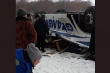 PREVRNUO SE AUTOBUS U TURSKOJ: U stravičnoj nesreći POGINULO 15 ljudi!