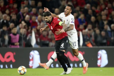 TO JE TA ALBANSKA VERNOST: Zvezda Napolija ostavlja klub na cedilu, SELI SE U TABOR RIVALA IZ SERIJE A!