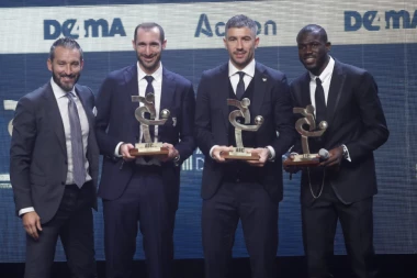 Kolarov u idealnom timu Serije A: Verujem da mogu još bolje!