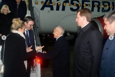 ČUVAĆEMO BRATSKE ODNOSE SA RUSIJOM: Prva izjava predsednika Vučića po dolasku u Soči