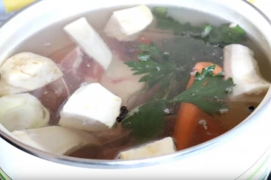 Supa od kostiju jednostavan detoks: Najbolja doza kolagena koju možete uneti u telo