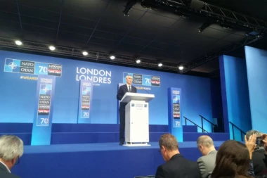(VIDEO) Srpski telegraf i Republika na licu mesta u Londonu: Stoltenberg drži završnu konferenciju na samitu NATO