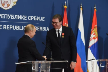 (FOTO) Vučiću stiglo pismo od Putina! Evo šta piše u njemu