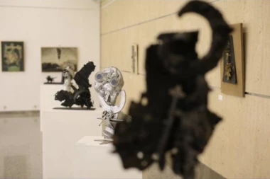 DELA ČIJA VREDNOST NE PROLAZI: Prikazana izložba Zorana Petrovića