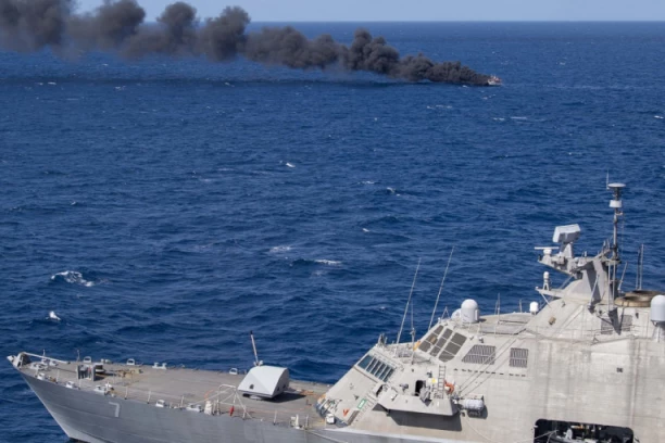 PROKLJUČALO KARIPSKO MORE, DA LI JE OVO POČETAK RATA?! Američka mornarica uništila brod iz Venecuele (VIDEO)