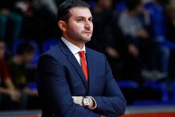 Iz patika u cipele: Do juče igrač Zvezde, od danas prvi pomoćnik Vladimiru Jovanoviću!