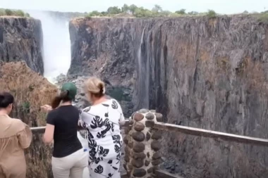 (VIDEO) Nezapamćena suša preti Viktorijinim vodopadima!