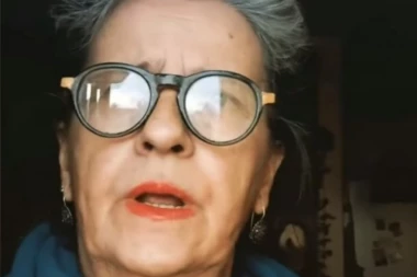 (URNEBESNI VIDEO) Neću d'idem u samoposlugu, oću d'idem u bioskop: Ova žena je hit na internetu, obavezno proverite zašto!