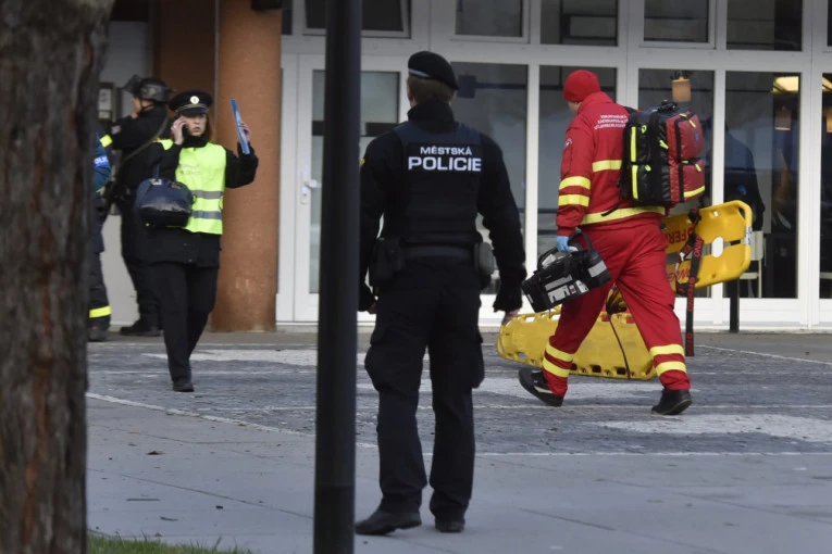 OBRT U PUCNJAVI U SKUPŠTINI GRADA! Napadač likvidiran, evo KO JE UBIJEN