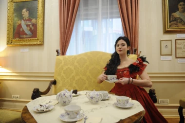 NOVA TURISTIČKA ATRAKCIJA U BEOGRADU: Čajanka sa kraljicom Natalijom
