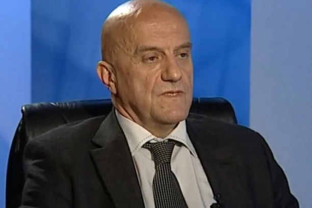 CRNOGORSKI BIZNISMEN PLJAČKA SRBIJU! Daka Davidović otima građevinsko zemljište u Beogradu!