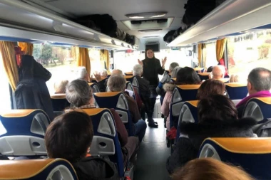 (FOTO) BESPLATAN IZLET: Irena Vujović ispratila penzionere na Taru