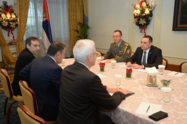 Nastavak produbljenja odnosa sa bratskim narodom: Vulin se sastao sa Panajotopulosom