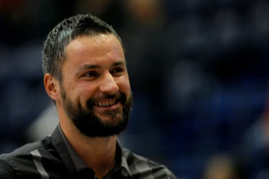 URNEBESNA ANEGDOTA GUROVIĆA: Tetka Stana mene NEĆE!