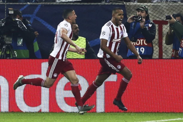 Vrelo u Grčkoj: Olimpijakosu derbi Atine, PAOK je vladar Soluna!