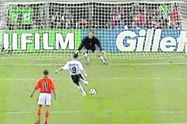 ZABORAVLJENI SNIMAK! Pre TRAGIČNE PREČKE protiv Holandije, Mijatović je izveo ISTI - IDENTIČAN PENAL! (VIDEO)