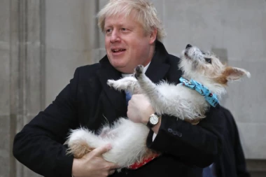 Ribaju Džonsona jer se nije oglasio o ubistvu Sulejmanija