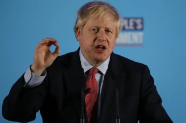 Rampa za EU robu! Džonson se potpuno izoluje