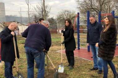 (FOTO) Obnovljeno igralište na Maleškom brdu