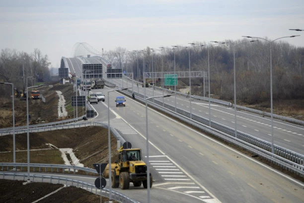 STIGAO ASFALT DO POŽEGE! VELIKI DAN ZA SRBIJU: Završena ključna deonica Miloša Velikog